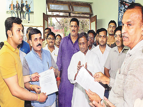  MP shooters distributed certificates