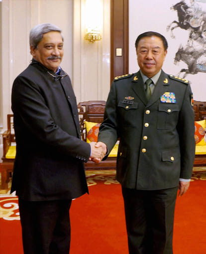 Defence Minister Manohar Parrikar met to Chinese counterpart General Chang Wankwan