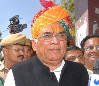 bjp mp col sonaram slapped by man