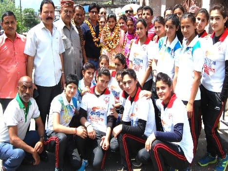 kabbadi player nidhi awarded in bilaspur