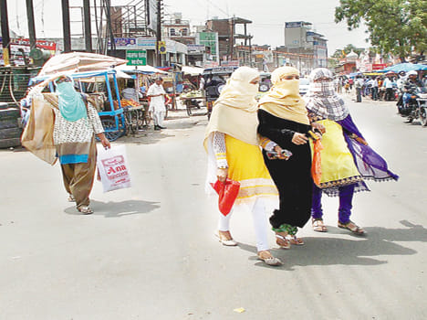 Record-breaking heat disrupt normal life