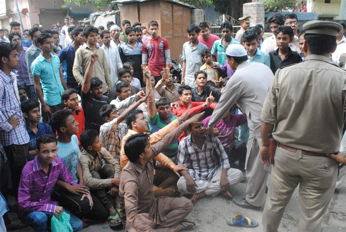 clash over well between two community in rampur