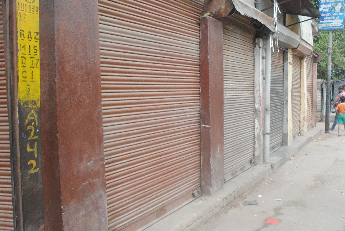 clash over well between two community in rampur