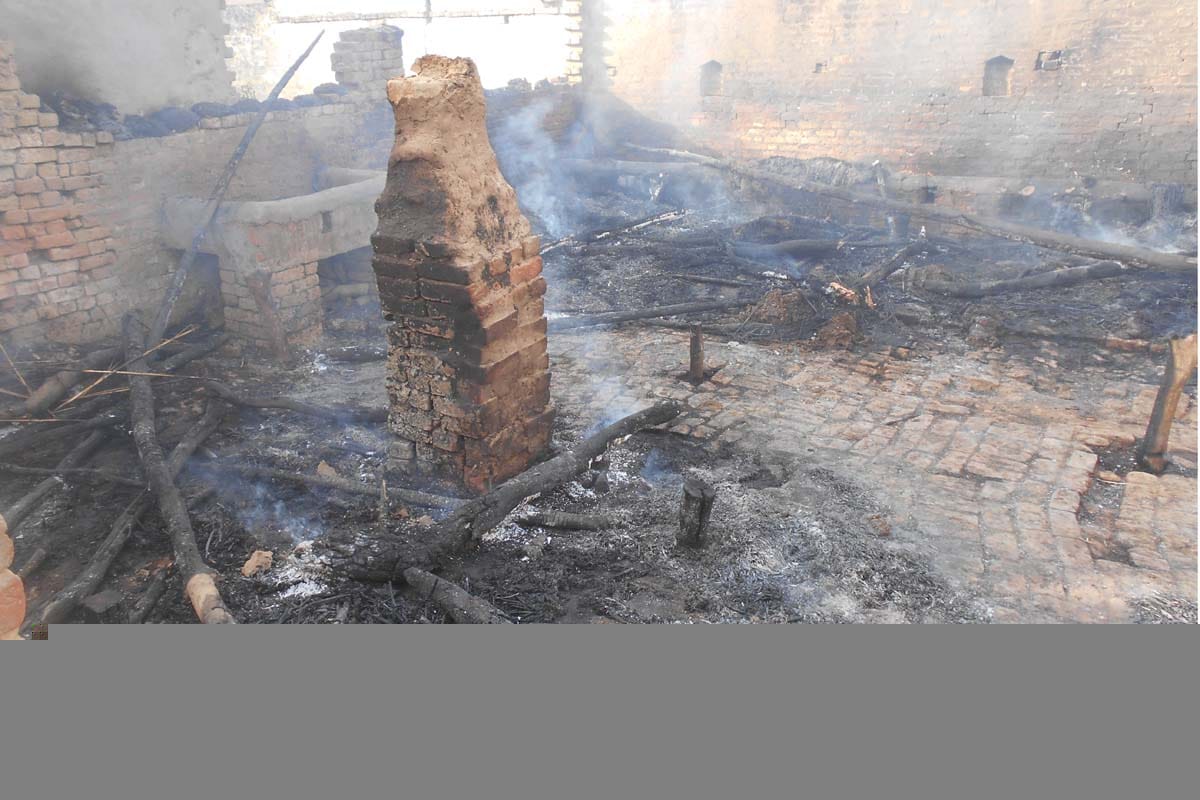 Fire heavily damages two Cshotron