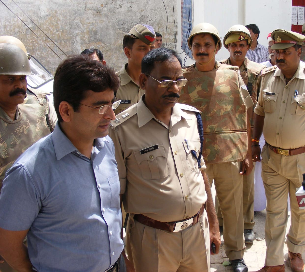 Featured in the district jail, mobile recovered