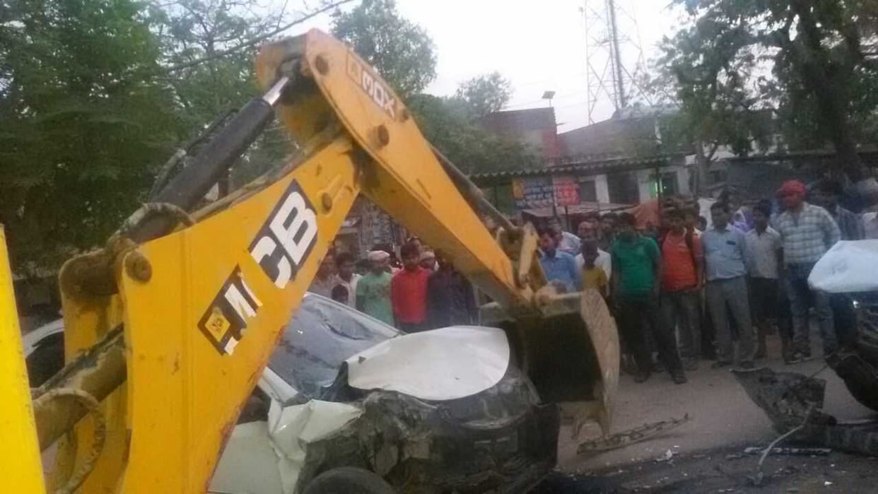 ARO, including three killed in road accident