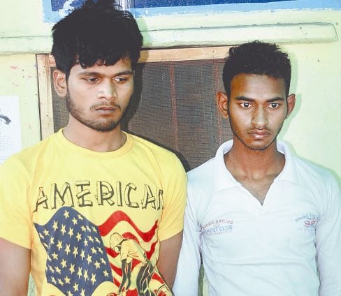 two munna bhai caught in police bharti race