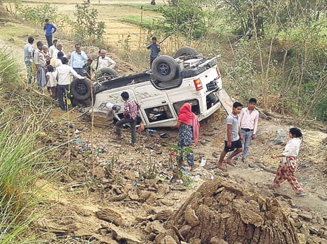 Bolero turnaround after schoolgirl crush, five injured