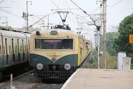The track has two fractures of EMU exchange platform