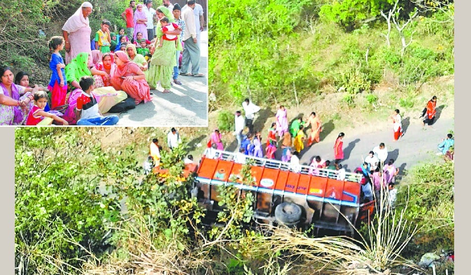 truck accident in morni, 40 devotee saved