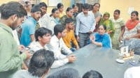 134 A Deo office, roars