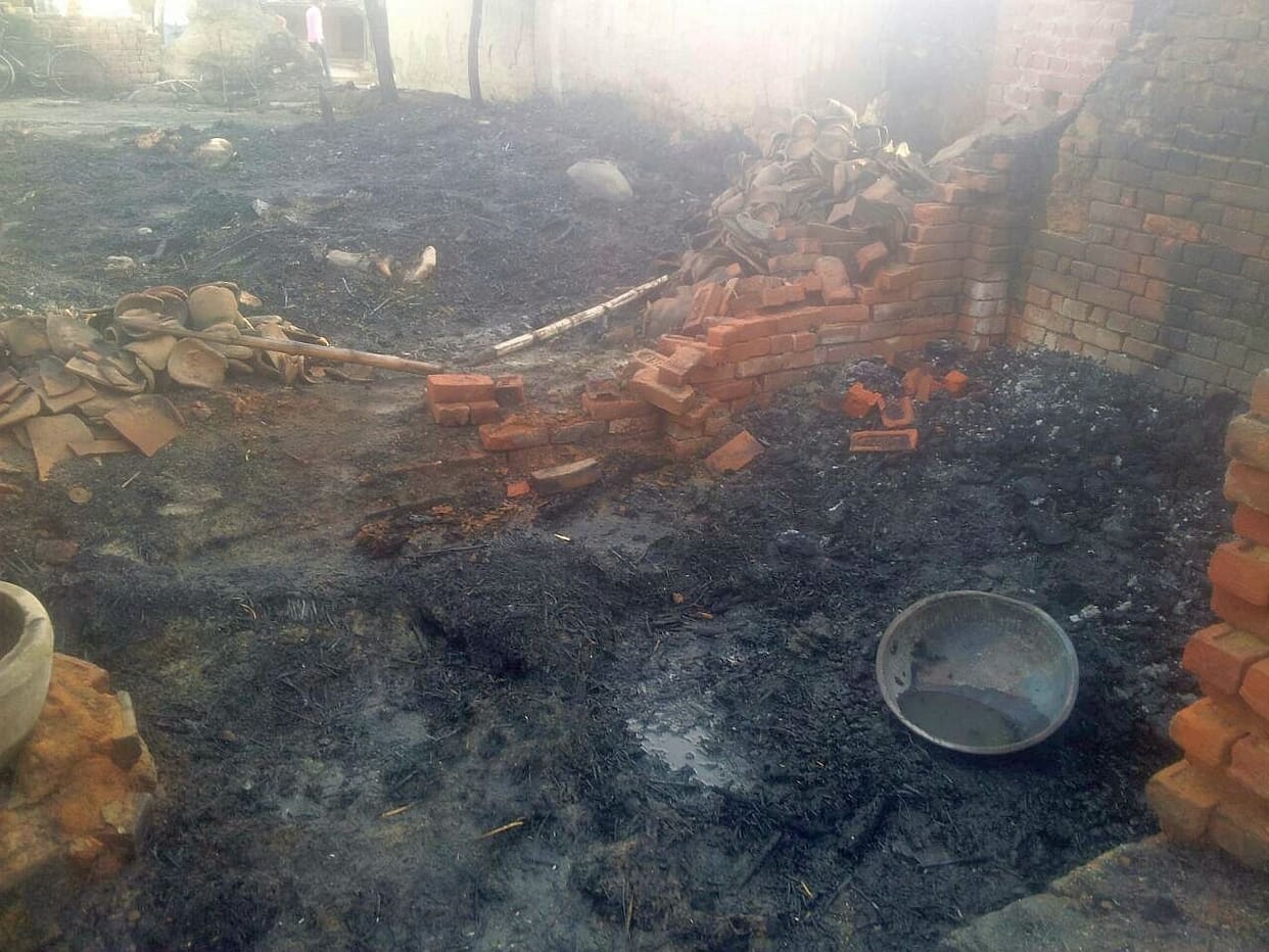 huts burnt in fire