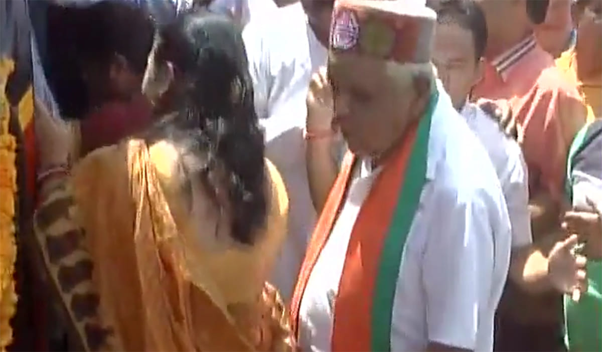 Babulal Gaur inappropriately touch a woman