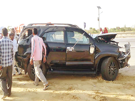 Truck collision car accident, five injured