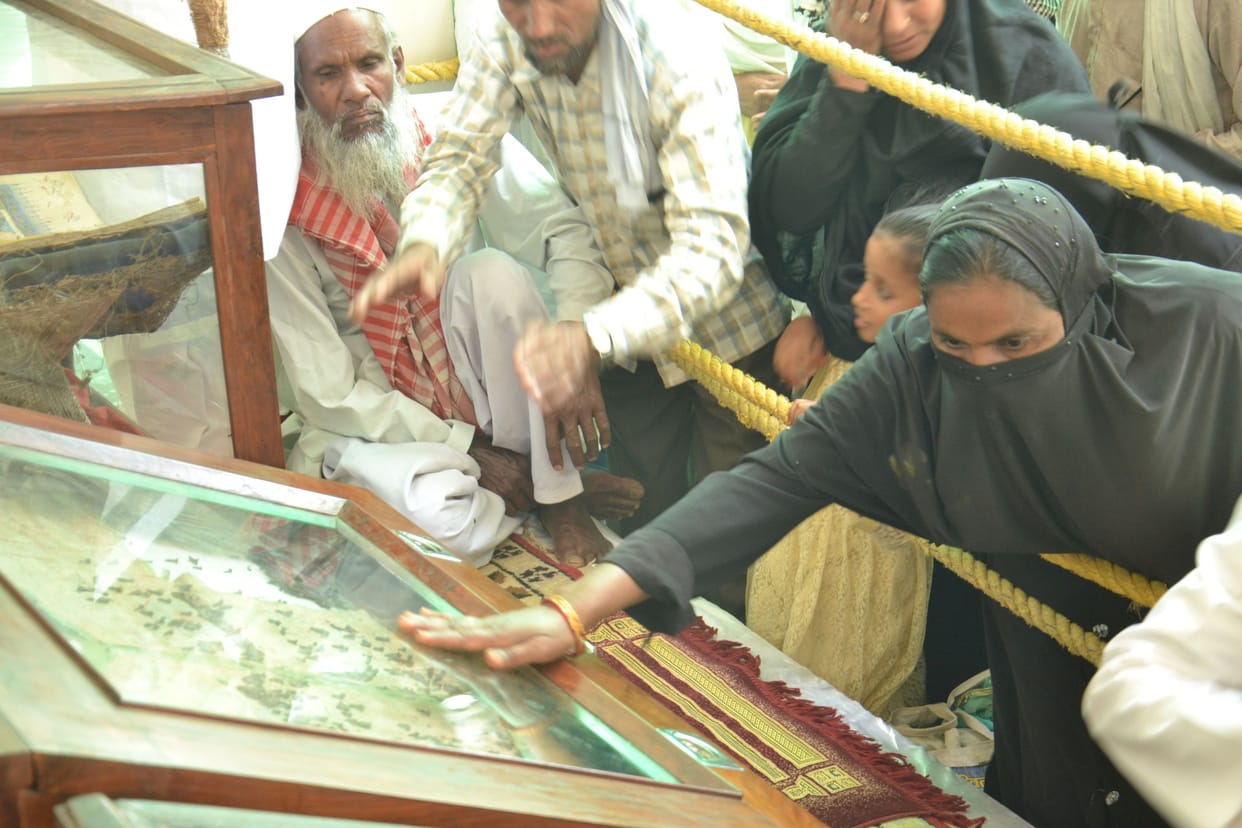 devotees gathered in gaji ki dargah