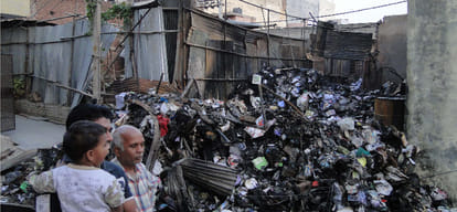 During fire extinguisher cylinder exploded, devastating blaze scorched 30