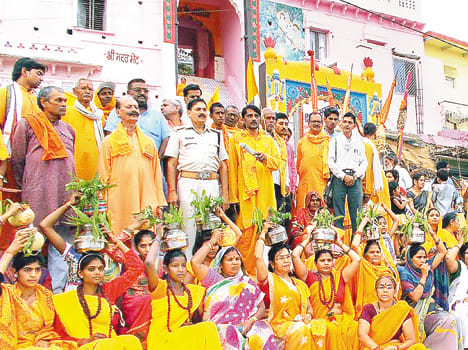 Urn with journey Mandakini Festival