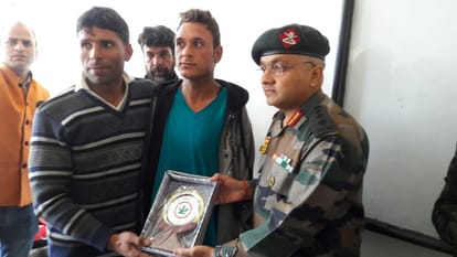indian army help handicap cricketer amir
