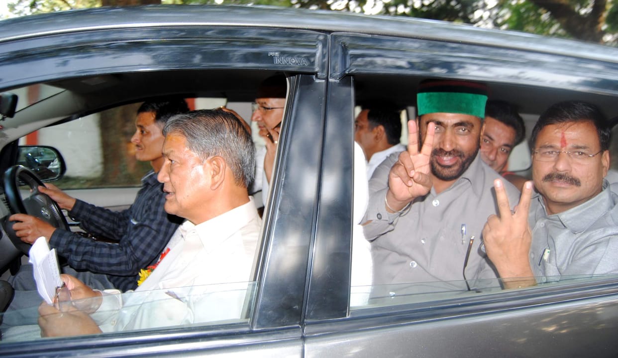 harish rawat and minister got vehicle and protocol.