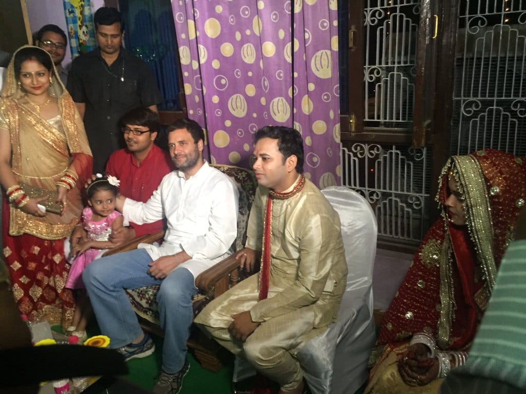 tent fell down in amethi   during rahul gandhi visit