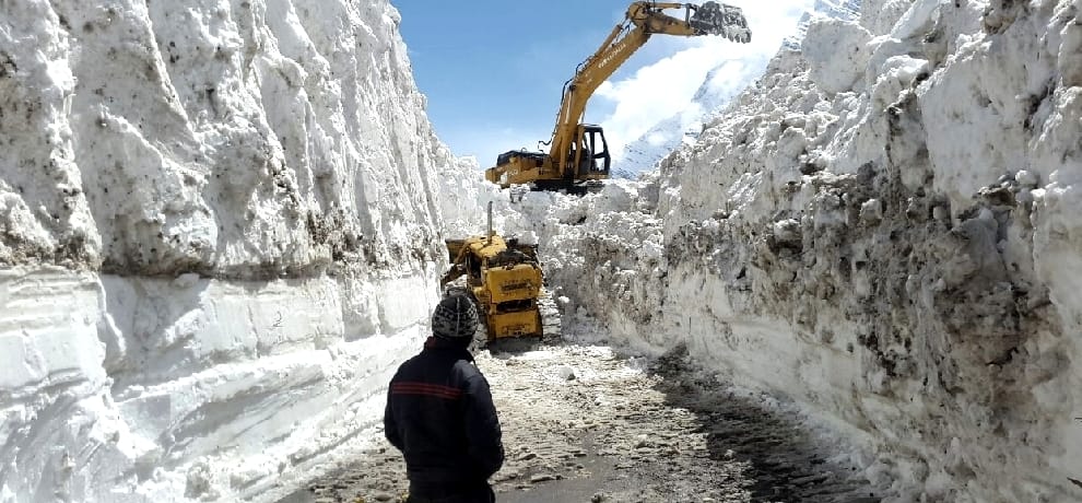 BRO working hard to open Manali Leh road very soon.