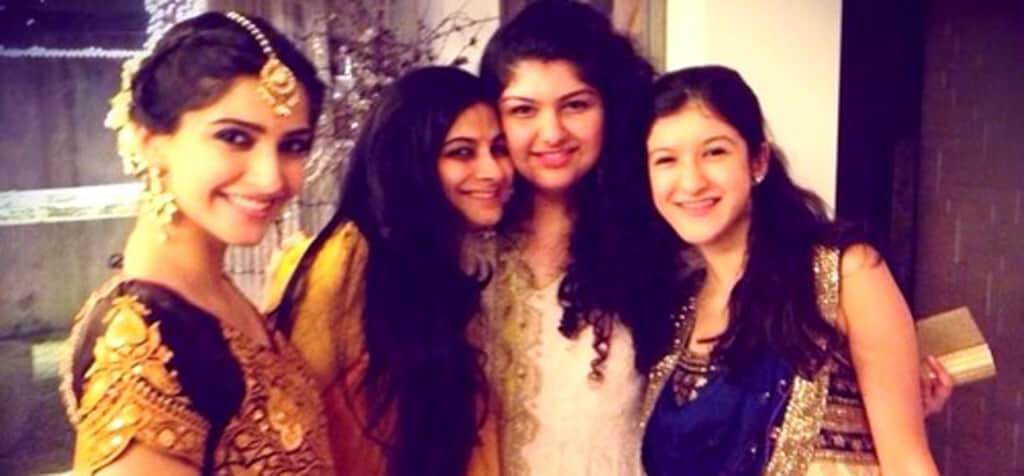 Sanjay Kapoor's Daughter Shanaya ready to Debut in Bollywood