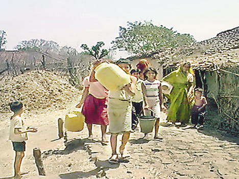 The dry wells, hand pumps asking Ribor