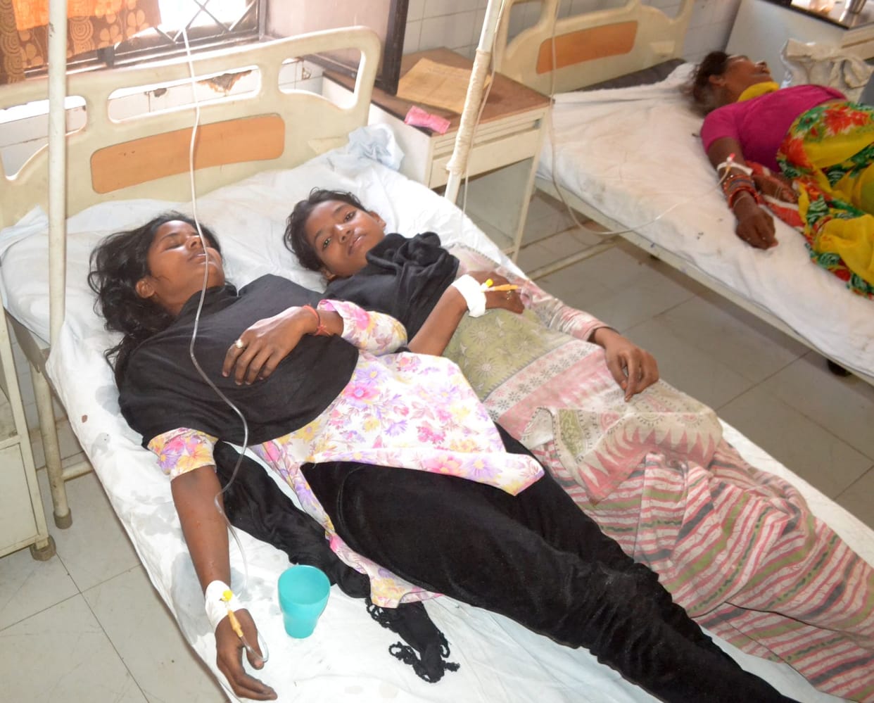 during delivery an women died from rong  injection. 