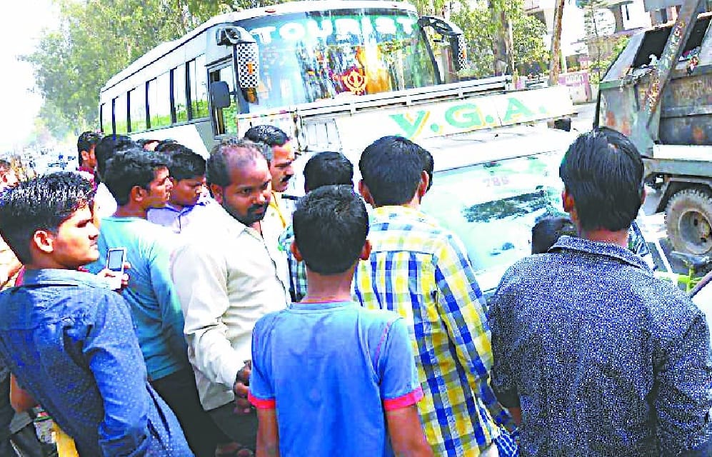  the drivers started fighting after the collision of their vehicle