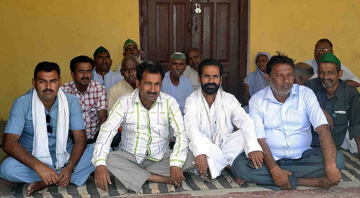 BKU encompass the front of the housing DM