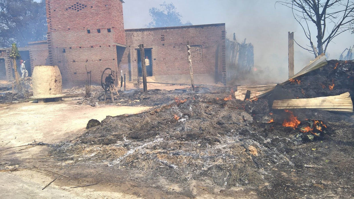 A fire burned over 100 houses