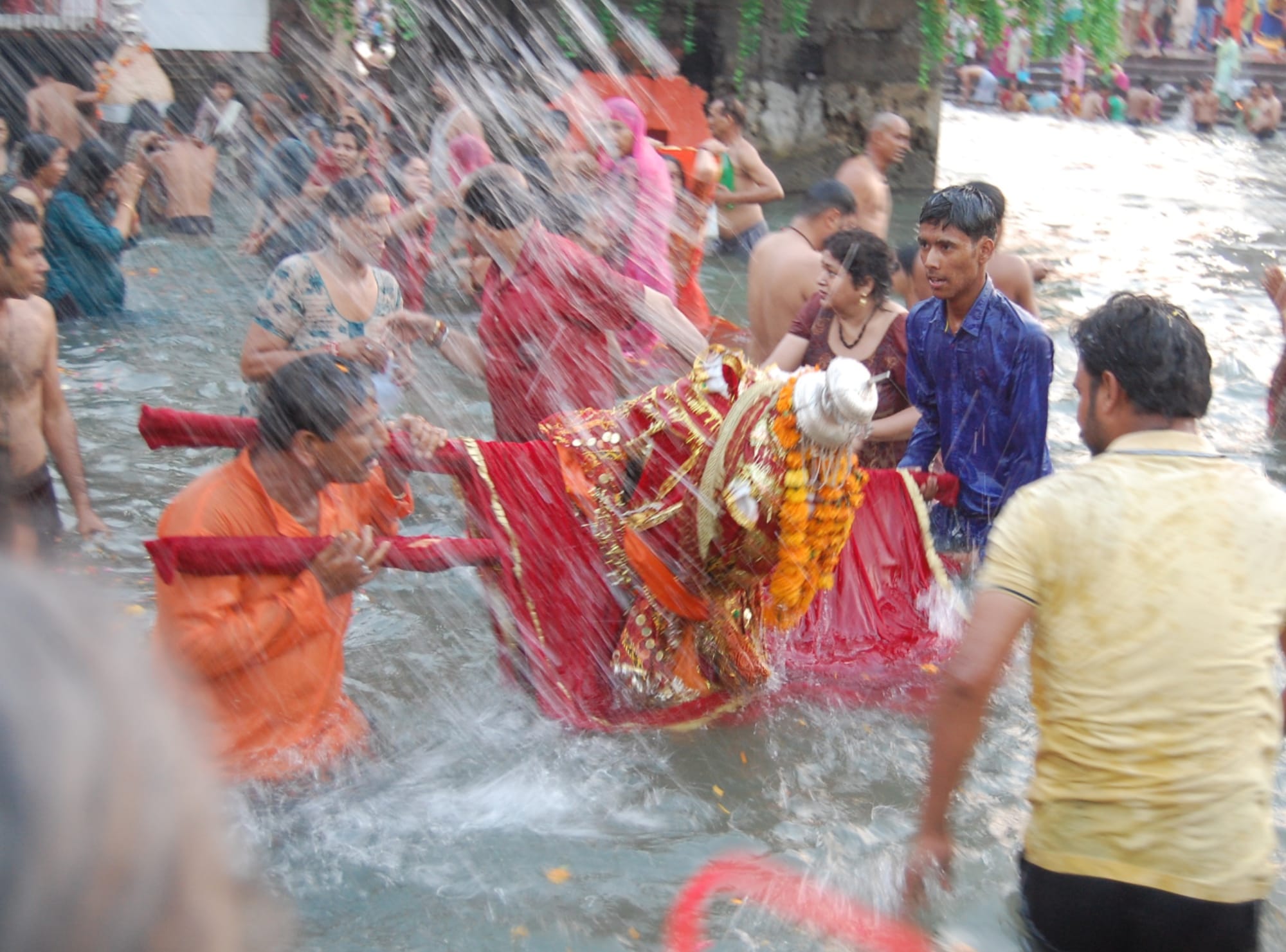 ardh kumbh last snan in haridwar 2016.