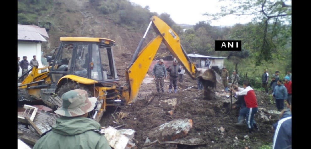 Arunachal Pradesh: 15 people killed in a landslide in Tawang, many buried