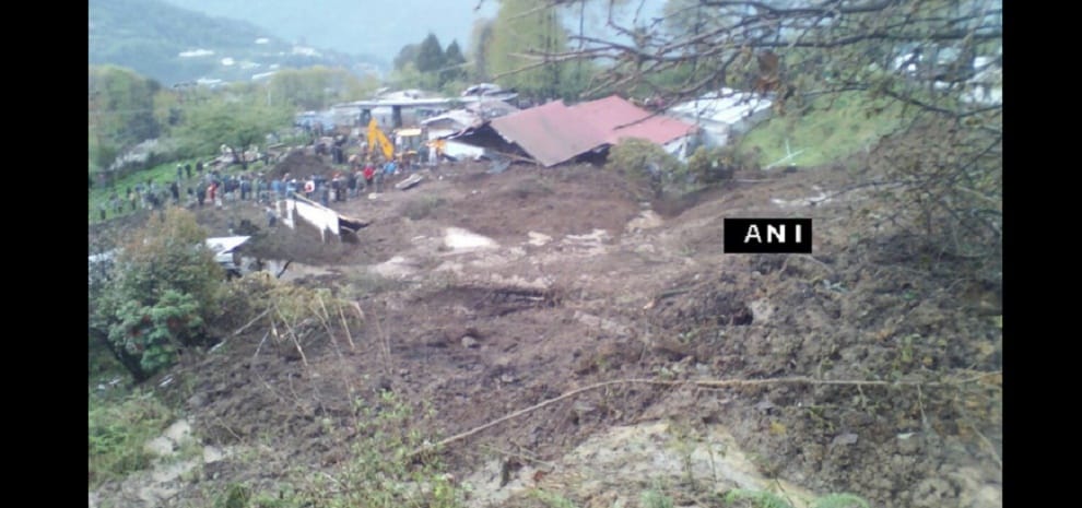 Arunachal Pradesh: 15 people killed in a landslide in Tawang, many buried