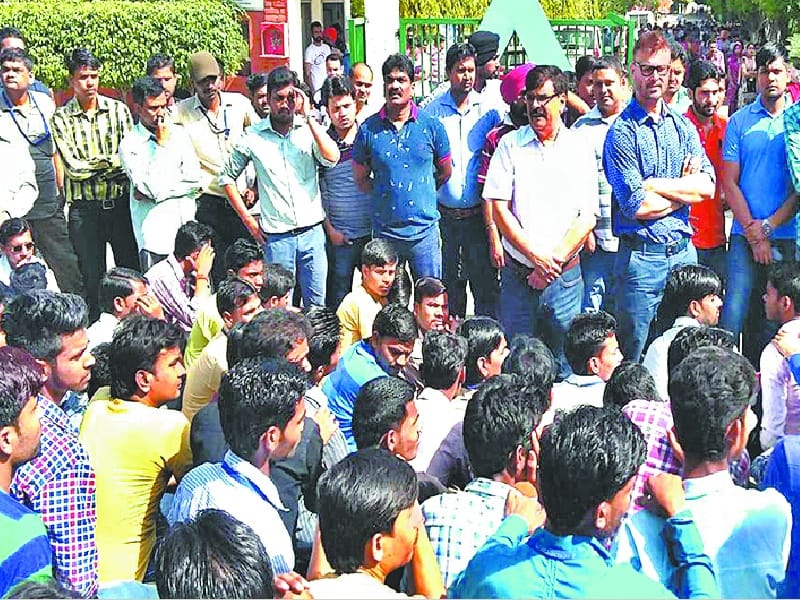 protest, protest of labour in ludhiana, ludhiana protest