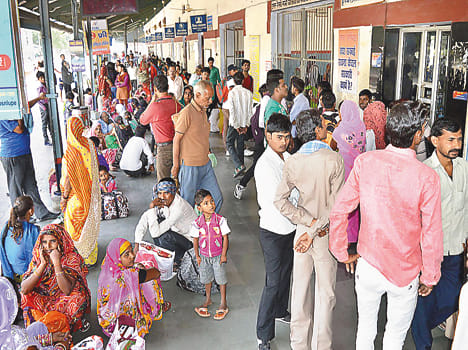 Quarter-hour block trains wheels paused again
