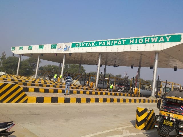 toll tax, toll barrier, tol tax barrier, haryana, rohtak toll barrier, haryana toll barrier