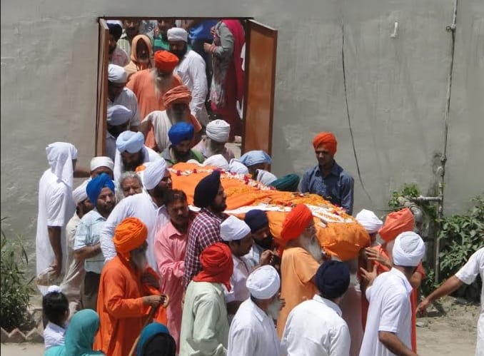 sant amrik dev funeral, nirmal kutia sant funeral, kalpana chawla uncle funeral