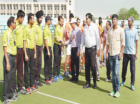 B- division champion Punjab and Sind Bank