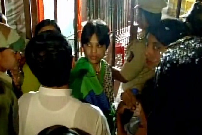 Trupti Desai performs puja at Trimbakeshwar Temple