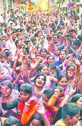 Balaji took grand procession
