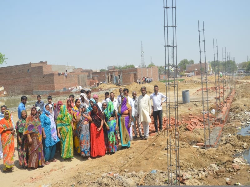 attack on cantonment area team in mathura