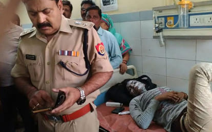 college student's face burned in acid attack in etah up