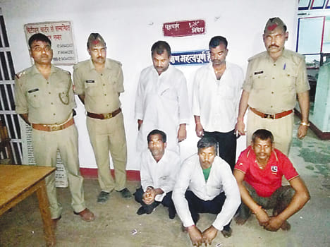 Trucks on the highway were arrested in extortion gang