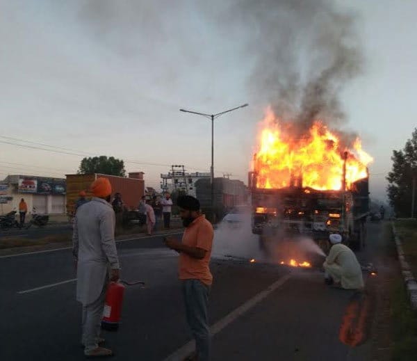 fire incident, fire in truck, burning truck, jalandhar fir incident, pathankot, jalandhar, punjab