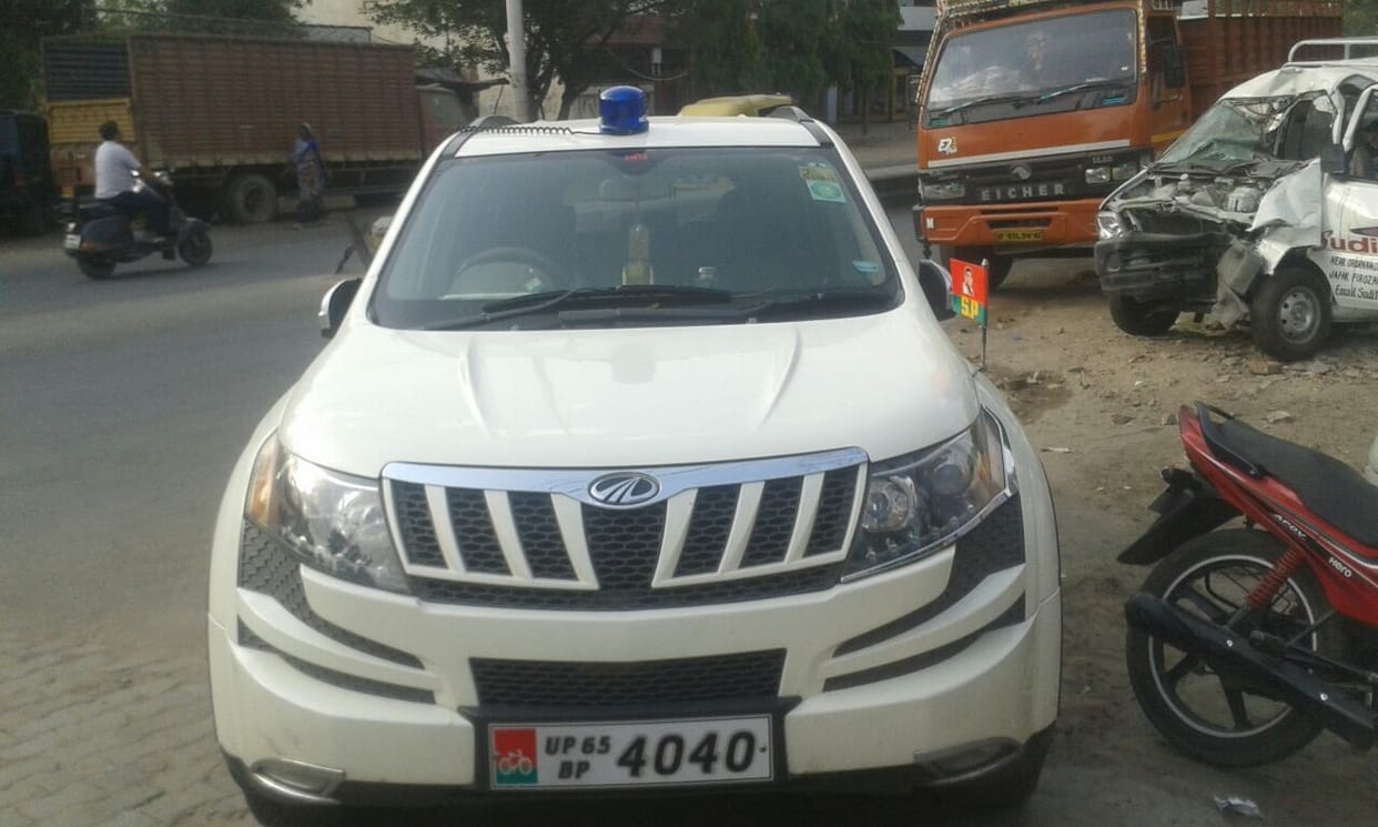 Matador looted in mandi samiti