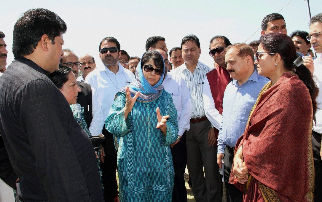 meeting on 'sainik colony' started under omar abdullah: mehbooba