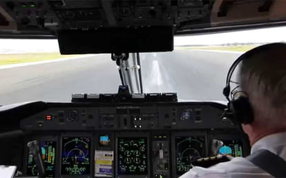 spice jet pilot sacked for looking air hostess in his cabin