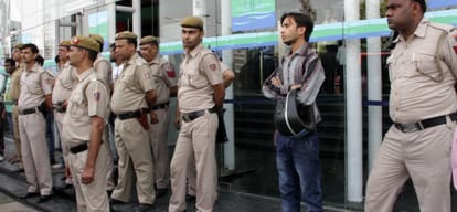 protest in delhi against film santa banta, many shows cancell