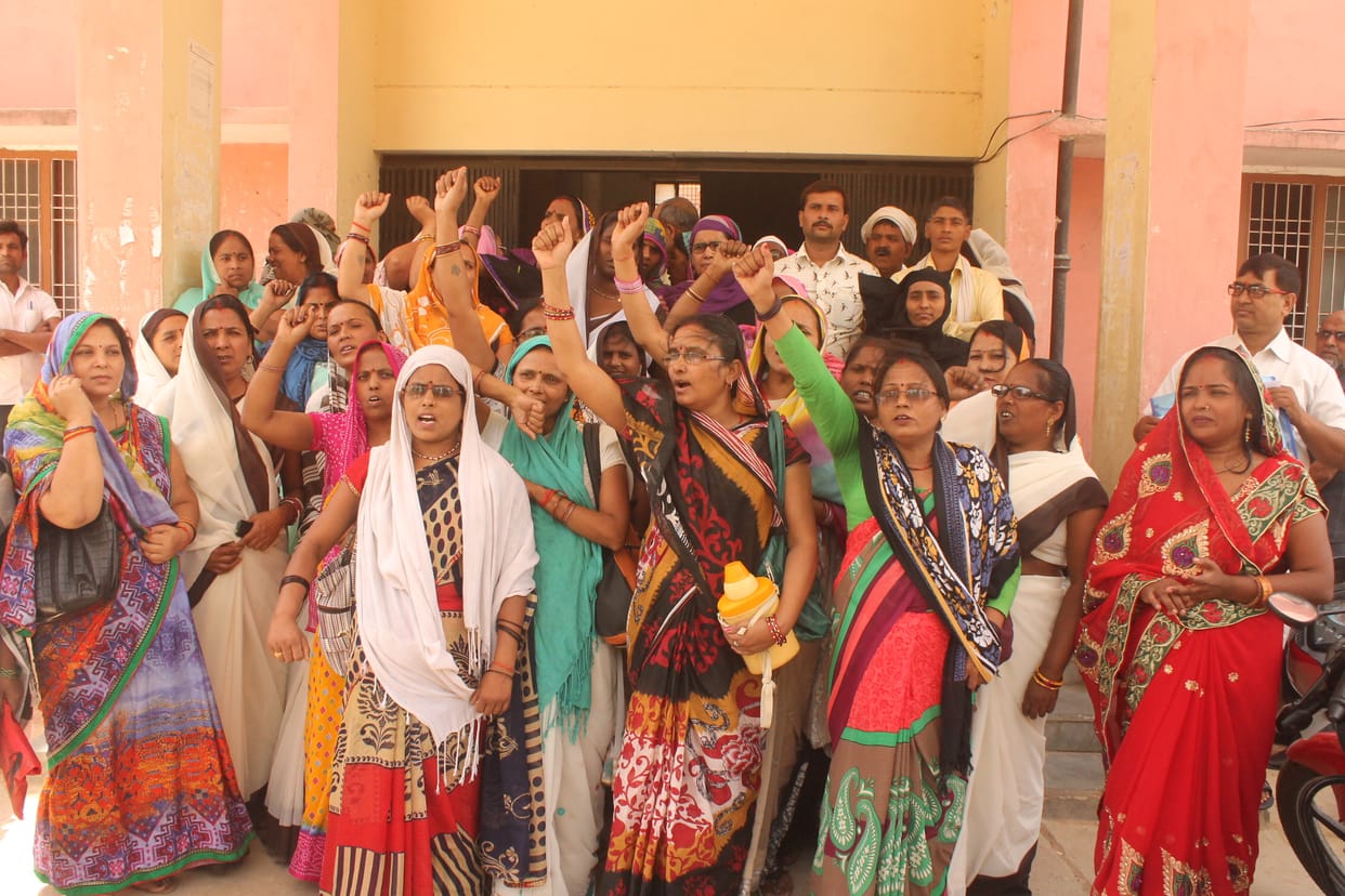 asha workers protest  in cmo office